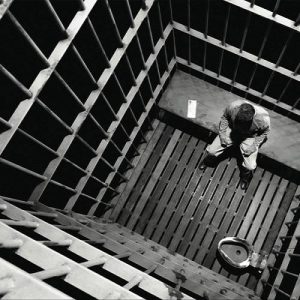 اتاق فرار جنون زندان